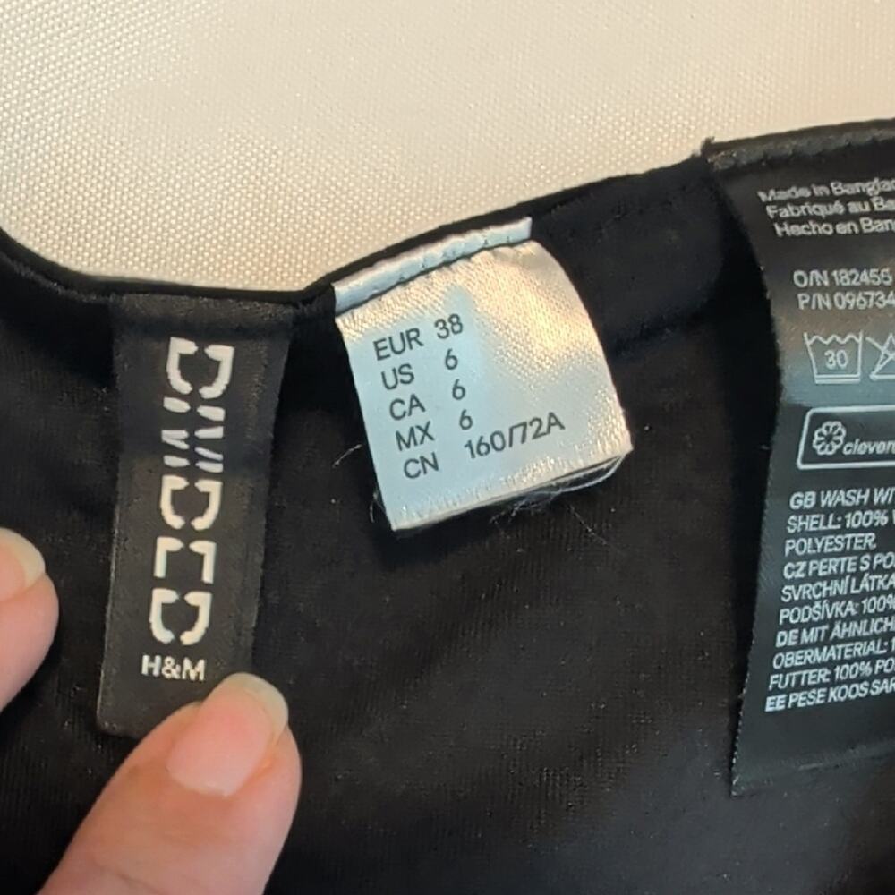 Black Ditsy Floral Mini A-Line Skirt Size 6 Coquette Soft Girl Summer - Picture 3 of 7